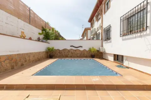 Casa pareada en calle del Estanque