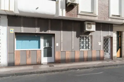 Local comercial en calle Río Guadiana