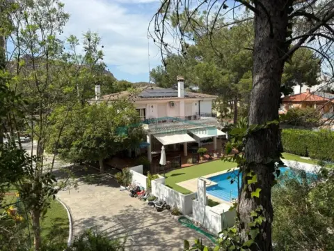 Chalet en calle Montcada