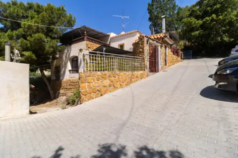 Casa en calle Guainos Alto