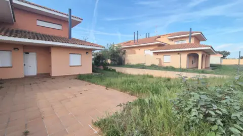 Casa pareada en Urb.Oasis