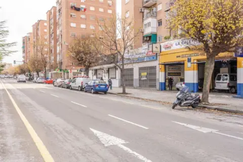 Local comercial en calle Virgen de la Consolación
