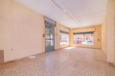 Local comercial en calle Bajo