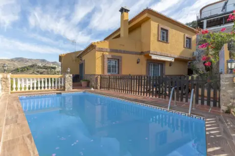 Chalet en Los Pinos