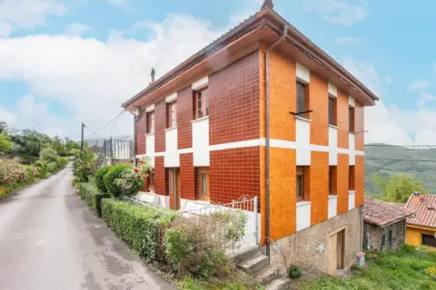 Casa en calle Casorvia, nº 12