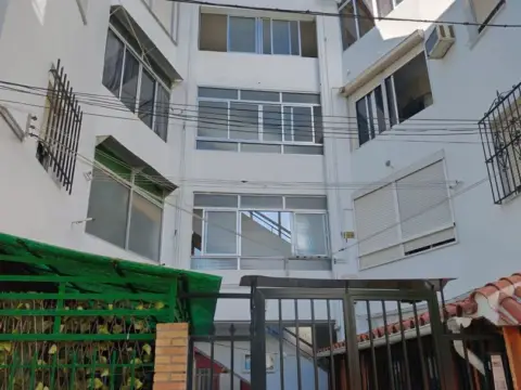 Piso en calle Sierra de Gata