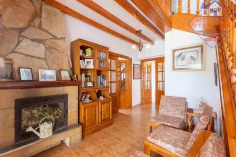 Casa en Barrio del Arroyo, 2
