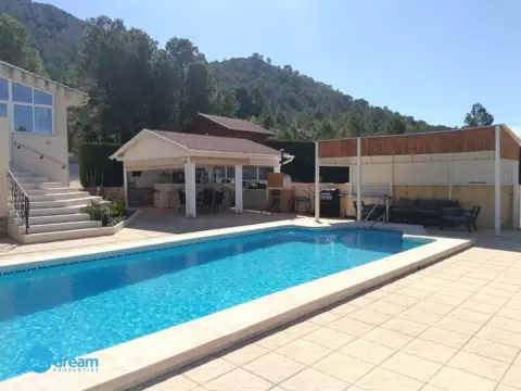 Casa – Santa María de Cayón, La Encina