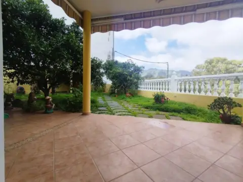 Casa en calle de los Eucaliptos