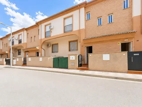 Casa adosada en calle del Estoque