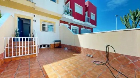 Casa adosada en calle de Valle de Arán