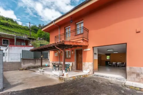 Casa en calle Noal La, nº 11