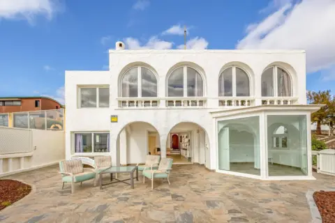 Chalet en calle de Bécquer, 25