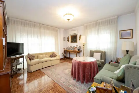 Apartment in Granada Capital