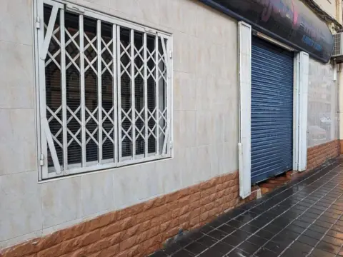 Local comercial en Garbinet-Parque de Las Avenidas