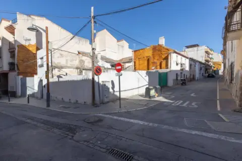 Terreno en calle de la Cruz