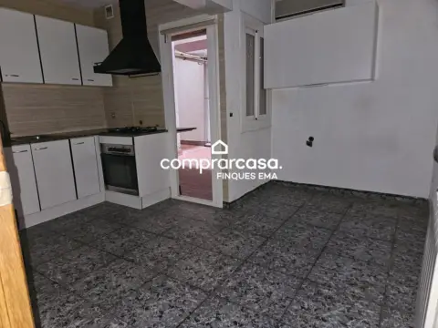 Piso en Carrer del Tres d'Abril