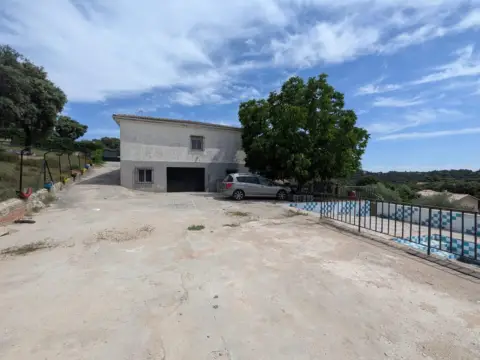 Chalet en El Mirador de Hontoba