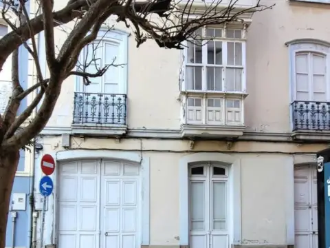 Casa en calle de Ramón González