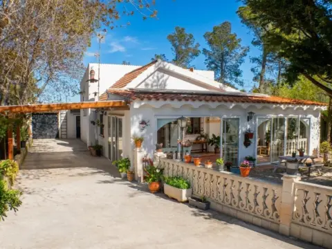 Chalet en Avinguda Moixent