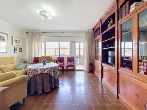 Piso en Luis Montoto - Santa Justa