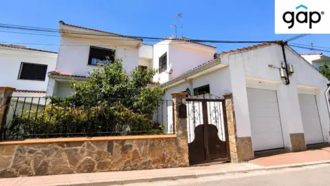 Casa adosada en Horcajo de Santiago