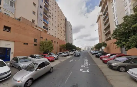 Piso en calle Higuera de la Sierra, 2