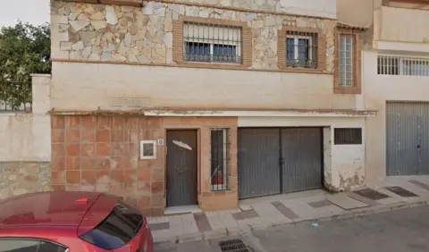 Casa adosada en calle del Poeta Cristóbal Sarmiento, 8