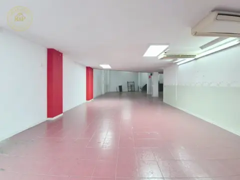 Nave industrial en Carrer de Juan de Garay, 108