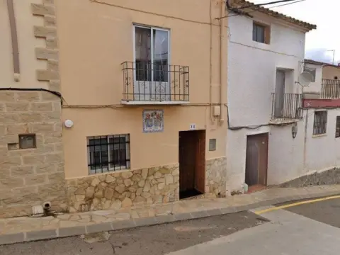 Casa en calle de Codos, 12