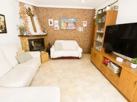 Casa en calle Rio Bidasoa - los Dolores
