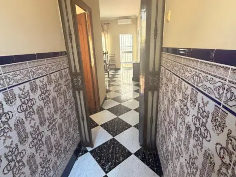 Casa en calle de Venezuela, 6