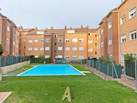 Ático en Camino de Fuensaldaña, 33