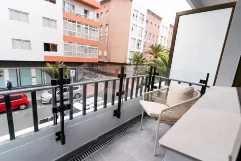 Estudio en calle de Fernando Guanarteme, 5