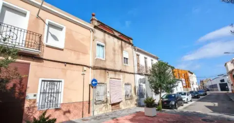 Casa en Avinguda del Regne de València, 14