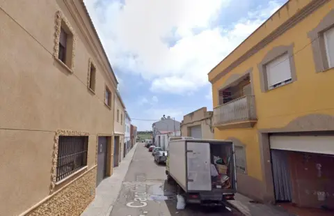 Casa en calle Carolina Coronado, 2