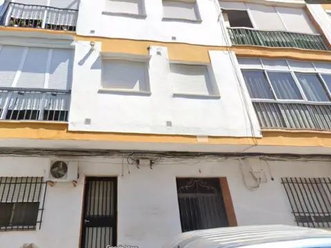 Piso en calle de Ramón y Cajal, 6
