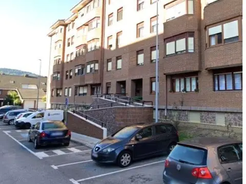 Piso en calle de la Ría de Solía, 12