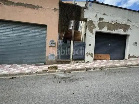 Casa adosada en Carrer de la Senyera, 7