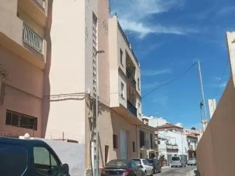 Piso en calle Isaac Albeniz, 1