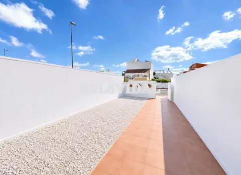 Casa en calle Mazarron  en  Jeron.-Avileses