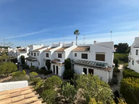 Casa adosada en Cabo Roig