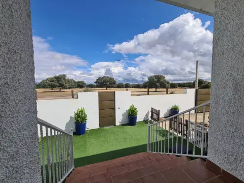 Chalet en Raya del Palancar - Guadamonte