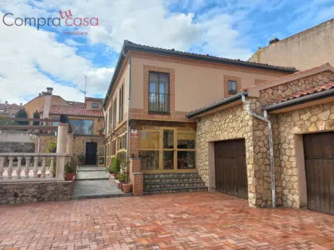 Chalet en Junto Ayuntamiento