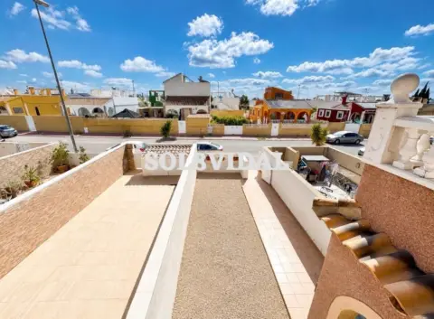 Casa en calle Mazarron  en  Jeron.-Avileses