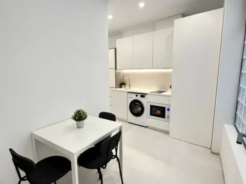 Estudio en calle de Viana