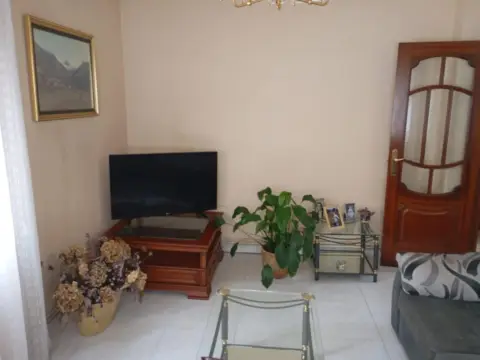 Casa en calle de Eduardo Pondal