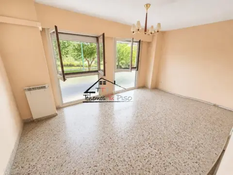 Piso en Paseo de la Ribera, 7
