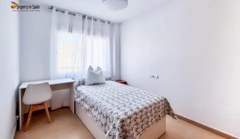 Habitación en calle del Jazmín