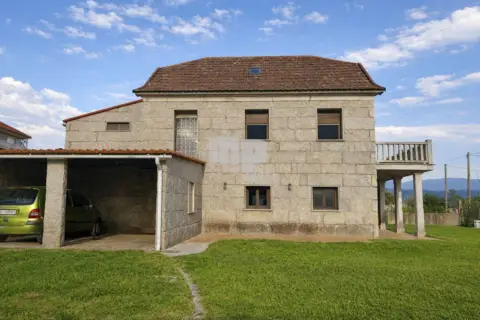 Finca rústica en calle Logroño-Vigo